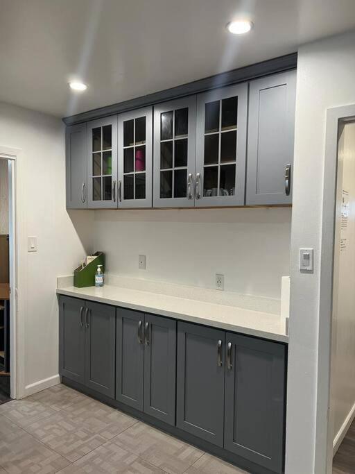 Affordable Private Rooms With Shared Bath Kitchen Near Sfo دالي سيتي، سان ماتيو، كاليفورنيا المظهر الخارجي الصورة