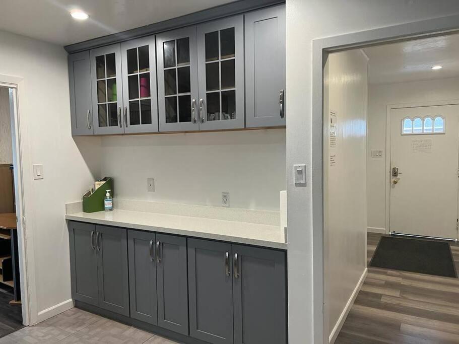Affordable Private Rooms With Shared Bath Kitchen Near Sfo دالي سيتي، سان ماتيو، كاليفورنيا المظهر الخارجي الصورة